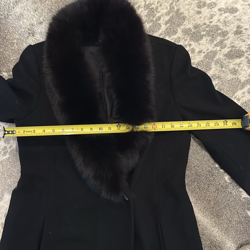 Stunning Cashmere blend dress coat with fur trim - Picture 7 of 9